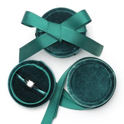 China Classic Elegant Vintage Luxury Gift Box For Necklace Velvet Necklace Paper Jewelry Packaging Box Custom Logo Jewelry Box for sale