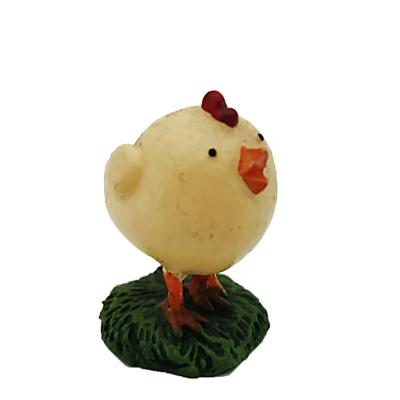 China Fairy Garden Polyresin Beautiful Mini Yellow Resin Chick Miniature Spring From Europe 1.3 Inches for sale