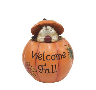 China 5 Inch Home American Fall Harvest Decoration Polyresin Pumpkin With Hedgehog Resin Harvest Pumpkin for sale