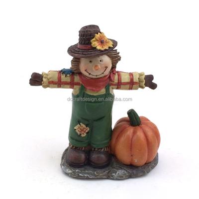 China Small world fall custom harvest resin figurine with pumpkin for sale