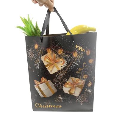 China Low MOQ Recyclable Customization Merry Christmas Paper Bag Packaging Logo Printing White Card Carry Handbags For Gift for sale