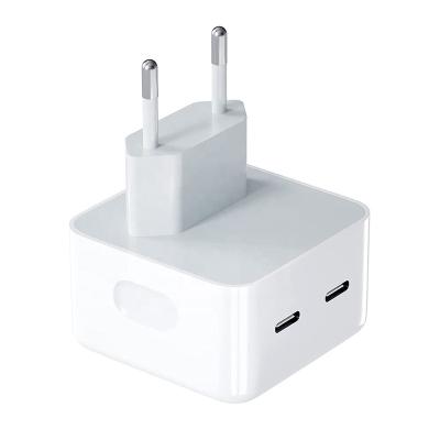 China PD 35W 40W 2-Port Fast Charger Wholesale US EU UK Good quality 20W+20W Type C Fast Charger for iPhone Power Delivery QC3.0 40W Dual Usb C Wall Charger for sale