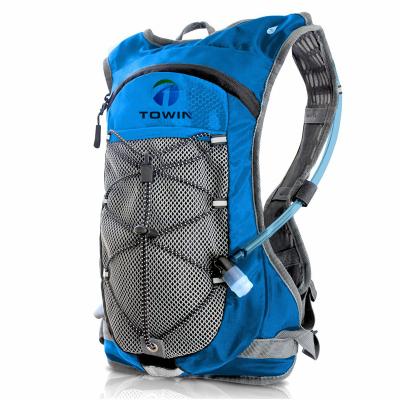 China Outdoor Kettle and 2 Liter Recycling Pack Water Bag - High Flow Bite Valve - Water Bag with Storage - Lightweight Running Backpack for sale