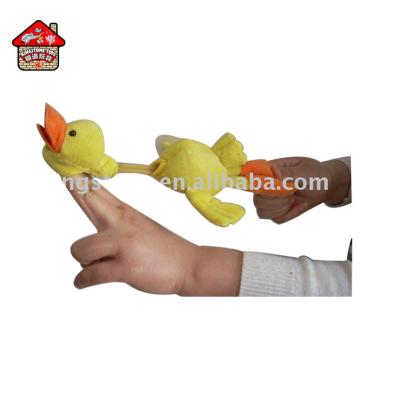 China Gift Toys / Flying Playmaker Pulled Screaming Plush Flying Animal Duck for sale