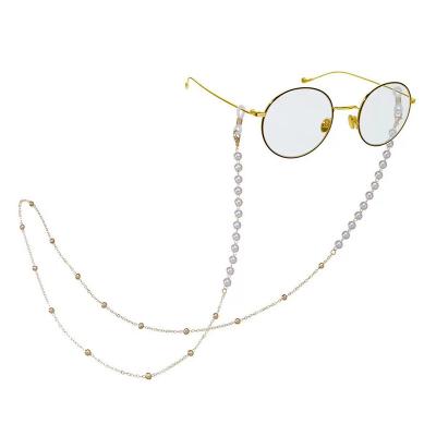 China Trendy Sunglasses Masking Chains For Lanyard Glass Fashion Jewelry Wholesale 2021 Women Acrylic Pearl Glasses Chains New for sale