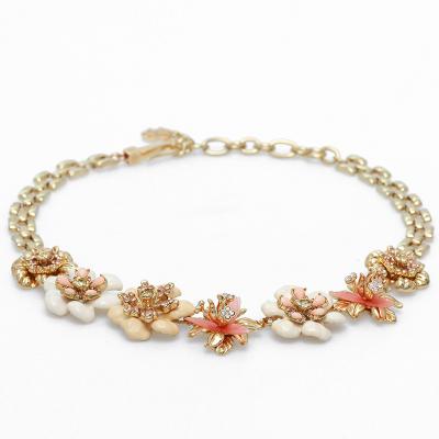 China FASHIONABLE Hot Selling Colorful Luxury Flower Necklace Luxury Design Jewelry Chain Personalized Gold Plated Necklace for sale