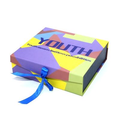 China Recycled Materials Wholesale Promotional Products Folding Gift Box With Ribbon Closure for sale