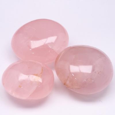 China High Quality Natural Crystal Healing Stones Rose Quartz Palm Stone Bulk Sale From Europe for sale