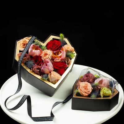 China Recyclable High Quality Luxury Heart Flower Gift Box With Acrylic Lid for sale