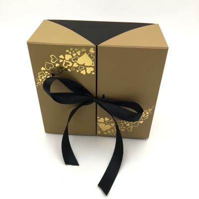 China Outdoor Waterproof Kraft Paper Bag And Coated Paper Boxes For Gifts for sale