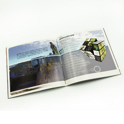 China Advertising Customized Magazine Catalog Brochure Printing Professional Booklet Printing for sale