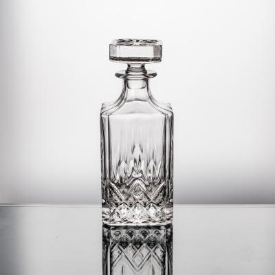 China Shengxi 800ML Beverage Barware Decanter Liquor Wine Bottles with Cork Luxury Glass Bottle for sale