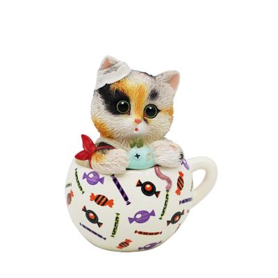 China Professional Customized Lovely Cat RESIN Animal Statues Indoor And Outdoor Resin Ashtray Cat Figure Custom Alien Smokeless for sale