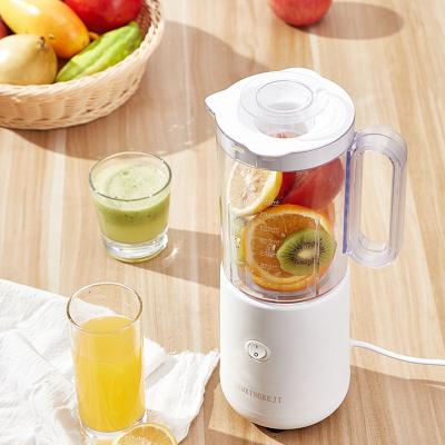 China High Quality Mini USB Rechargeable Cordless Fruit Mixer Cup Juicer Squeezer Juice Blender Portable Electric Household Appliances for sale