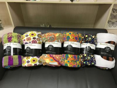 China Polyester-Flanell-Druck-Decken-Superweiche, Blume druckte nette Wurfs-Decken zu verkaufen