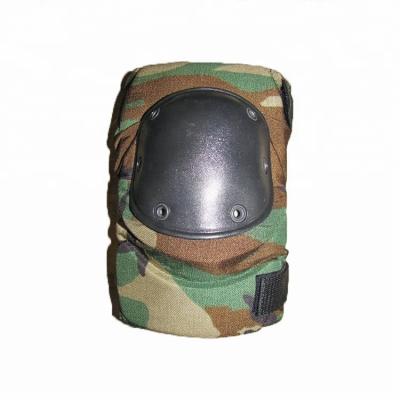 China Outdoor Activities Plus Olive Green Nylon Fabric Fastening Camouflage Knee Pads Army Style Knee Pads Universal Size Knee Pads Flexible Hat Round for sale