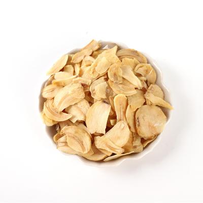 China Custom Packaging Dried Dehydrated Garlic Slices Dried Garlic Flakes for sale