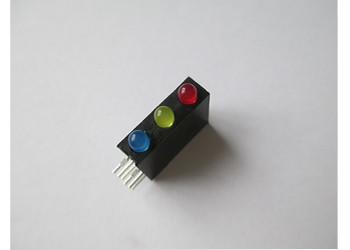 Chine l'indicateur d'immersion des supports RVB de 3mm LED a mené la diode fixe dans la lampe menée par logement en plastique de support pour le voyant de signalisation mené de tiret à vendre