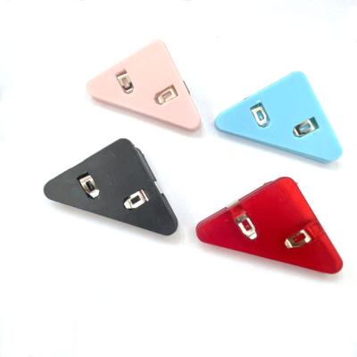 China Cute Exquisite Cute Triangle Clip Plastic Paper Clip Fasteners For Paper for sale