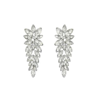 China New hot vintage style ladies stud earrings white gold alloy dangling earrings shiny rhinestone earrings for sale