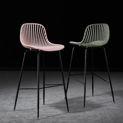 China Modern Wholesale Home Bar Plastic Iron Leg Color Sneaks Cafe Creative Chair Modern High Bar Chair for sale