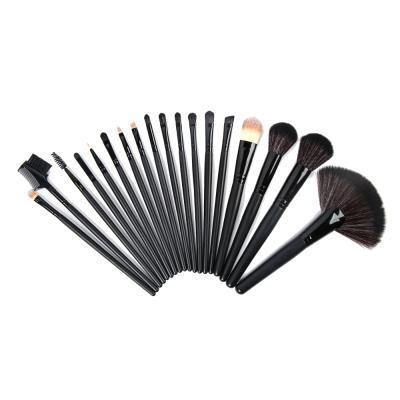 China Angular Blush 18PCS Professional Classic Black Wooden Kabuki Makeup Brush Set for sale