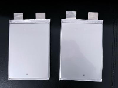 China Eficiencia de carga y descarga segura y alta 50A Larga vida útil LFP Lipo4 Poch Cell 3.2V Alta densidad de energía Ion de litio en venta