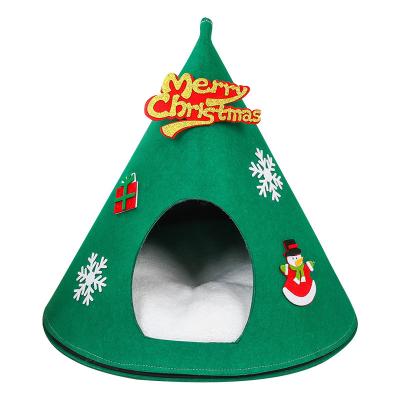 China Christmas Cat House Sustainable Warm Christmas Hat Shape Felt Semi-enclosed Removable And Washable Pet Bed Cat House for sale