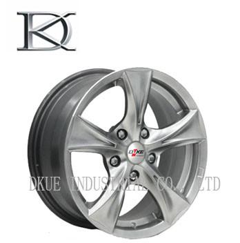 China Cast Concave Polished Aluminum Wheels Seliver Coating Replica For Toyota for sale