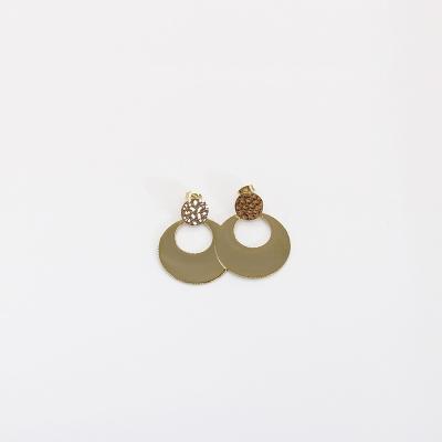 China New Design CLASSIC Cute Earrings Stainless Steel Stud Earrings Simple Design for sale