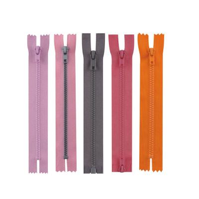 China Big Teeth Auto Lock #5 25-70cm Plastic Zipper Open End Colorful Heavy Duty Resin Eco Friendly For Garmant for sale