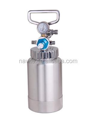 China Professional Paint Spray Gun Paint 2L Tank PT-02T for sale