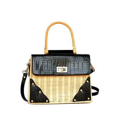 China Factory wholesale various styles of high quality portable cross-body bag for sale