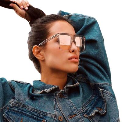 China Fashion Sunglasses 2022 Retro New Web Square Frame Celebrity Women Sunglasses for sale