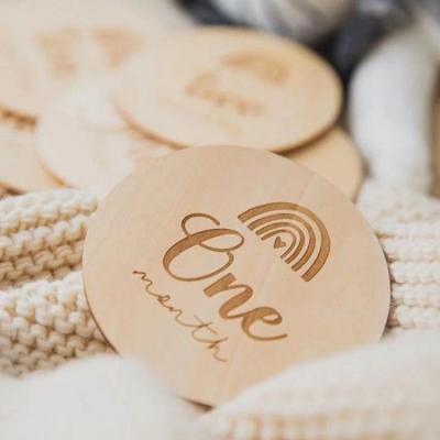 China 14pcs Europe Amazon Baby Monthly Announcement Milestone Discs Pregnancy Travel Wooden Milestone Markers for sale