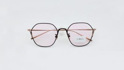 China Fashion Womens Eyeglass Frame pure Titanium Super high quality 2019 new designer for sale