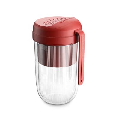 China Portable manual supply for new design 3.7 V or 7.4 V high power version portable electric juicer cup use for home or outdoor travel for sale