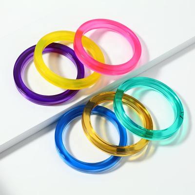 China 2022 New Design Trend Fashion Clear Resin Cuff Fashion Clear Clear Resin Bangle Fashion Candy Bracelet Career Wholesale for sale