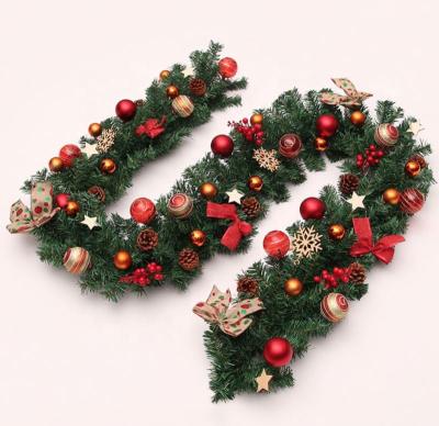 China Decoration for Christmas Supplier Professional Christmas Wreath Making Supplie Eco Friendly Green Christmas Wreath for sale