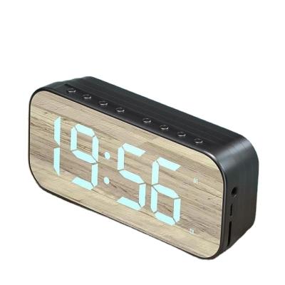 China Car Precision Technology Production Digital Alarm Clock Table Clock for sale