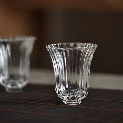 China Clear Flower Tea Cup Viable Glass Cup Small Round Tea Cup for sale