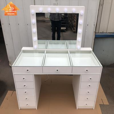 China Easy Installation Modern Girls Dresser Dresser Make Up Vanity Table Set With Lighted Mirror for sale