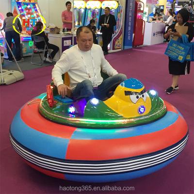 China High quality hot sale cute family fun center floor FRP bumper car, battery space bumper car for fun for sale