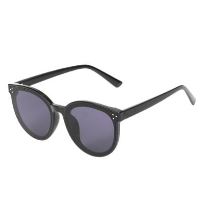 China Round nylon lens women sunglasses uv400 sun glasses YZ2001C fashion classic frame men TR unisex for sale