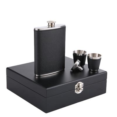 China Vintage Stainless Steel Hip Flask Wholesale 8oz Hip Flask Set Custom Logo BPA Free for sale