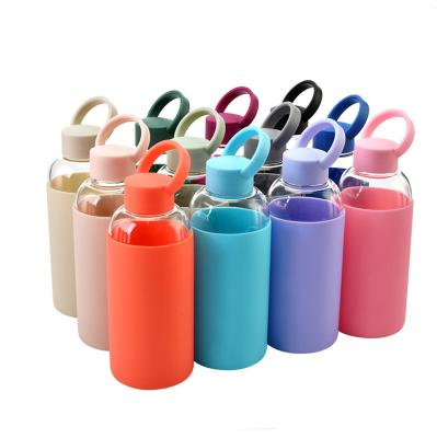 China Stocked 600ml Juice Glass Bottle For Beverage And Squeezer Glass Bottles For Juice Including Colorful Silicone Sleeve Bottles For Fruit Juice for sale