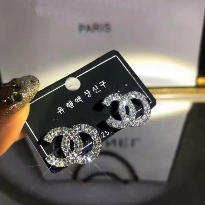 China CLASSIC 2021 Fashionable Popular Famous Brand Jewelry Designer Hot Selling Luxury Earrings for sale