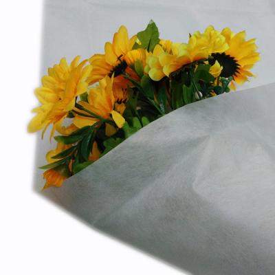 China Flower Wrap Polyester Spunbond Tissue Paper Home Decoration Nonwoven Wrapping Material Flowers for sale