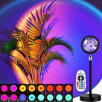 China Adjustable color tempurate sunset projection lamp, 360 degree rotation rainbow projection lamp led light, sunset night light projector for party bedroom for sale