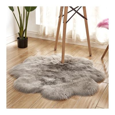 China Washable Flower Shape Rug Area Rug Gray Faux Fur Rug Blanket for sale